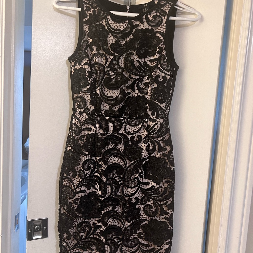 H&M Black and Cream Lace Midi Dress